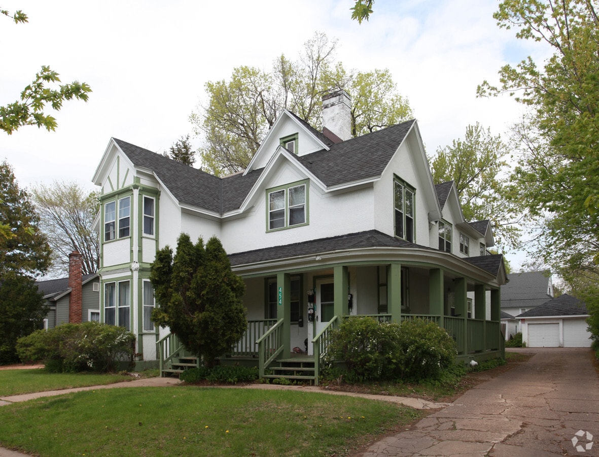 Photo - 454 Summit Ave