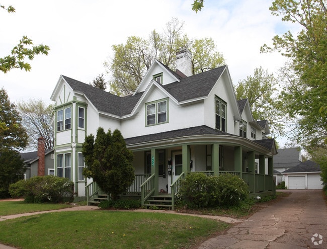 Primary Photo - 454 Summit Ave