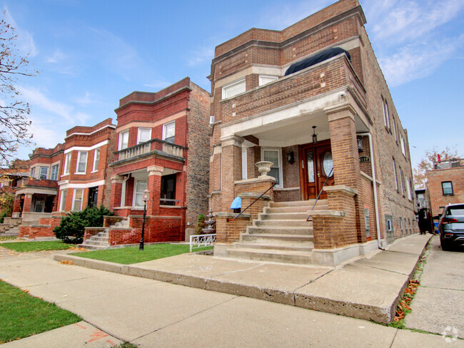 Building Photo - 6130 S St Lawrence Ave Rental