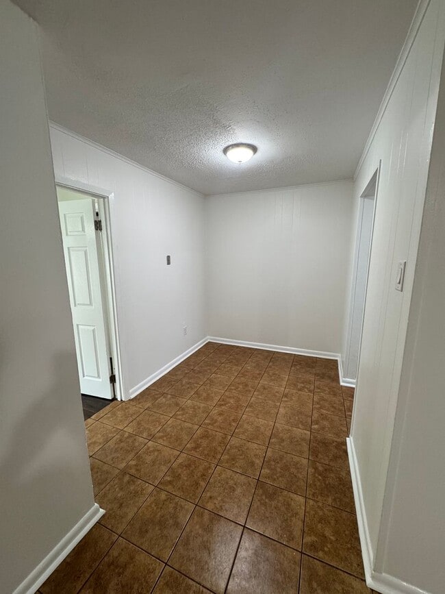 Photo - 6467 Park Manor Dr Unit B