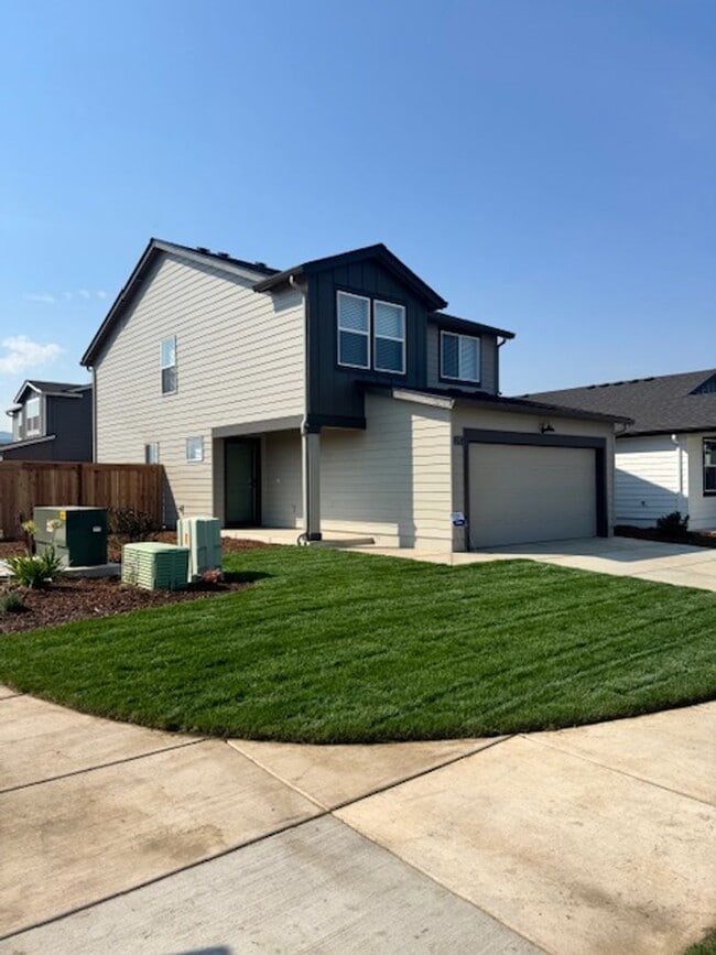 Photo - BRAND NEW 4 BEDROOM HOUSE W/ UPGRADES