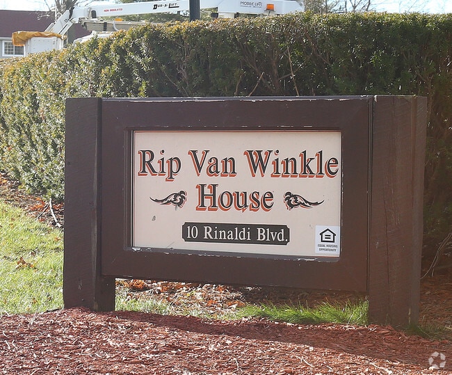 Photo - Rip Van Winkle House Apartments