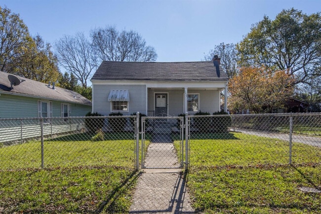 1220 Hammond Ave