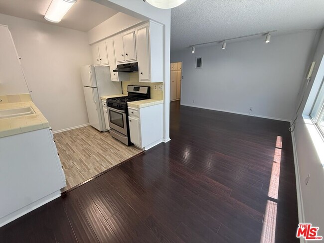 Photo - 11570 Nebraska Ave Unit 4