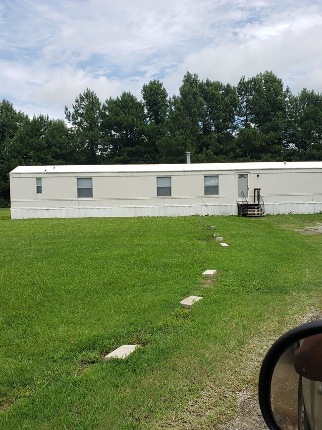 Building Photo - 97 Windsong Ln