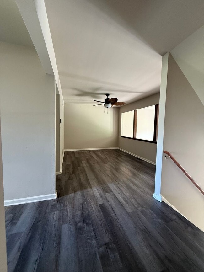 Photo - 3 Bed / 2.5 Bath Highlands Townhome