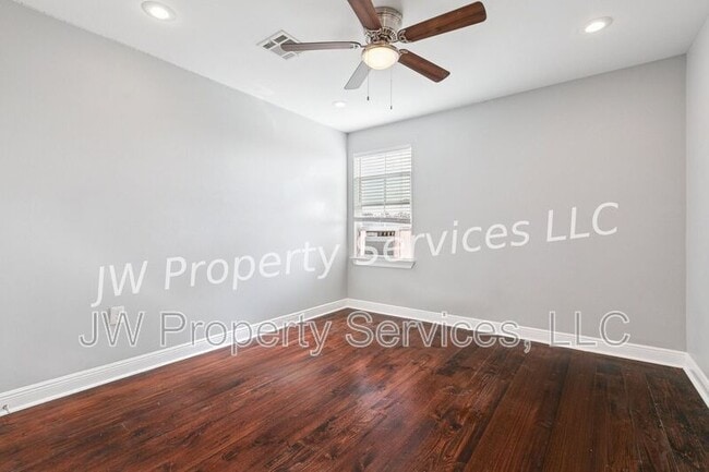 Photo - 2225 Reverend John Raphael Jr Way