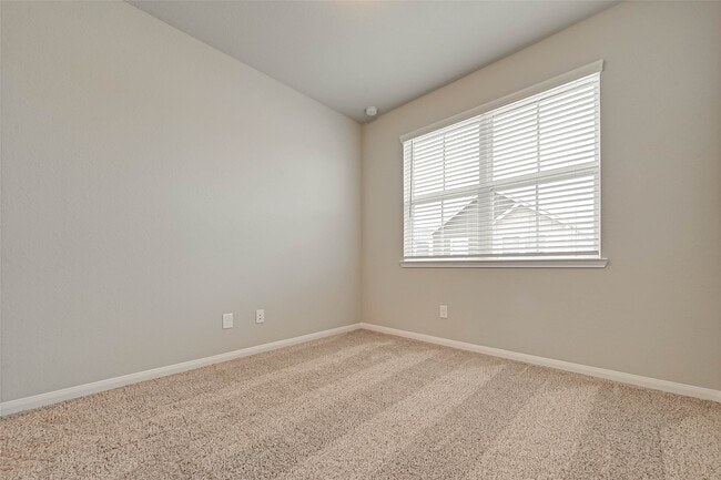 Building Photo - 16108 Oregon Oak Dr
