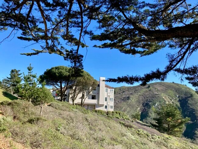 Photo - 685 Mountain View Dr