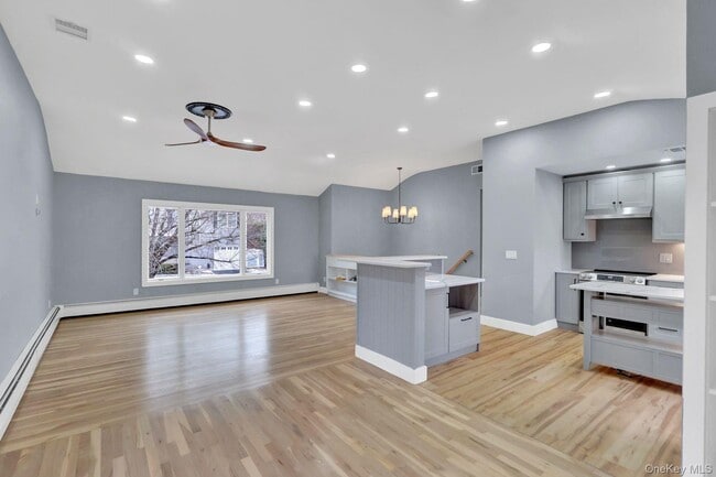 Photo - 33 Gaines St