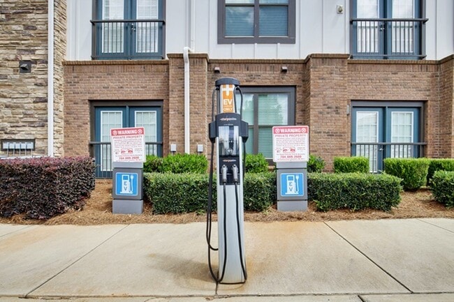 Photo - Lantower Waverly