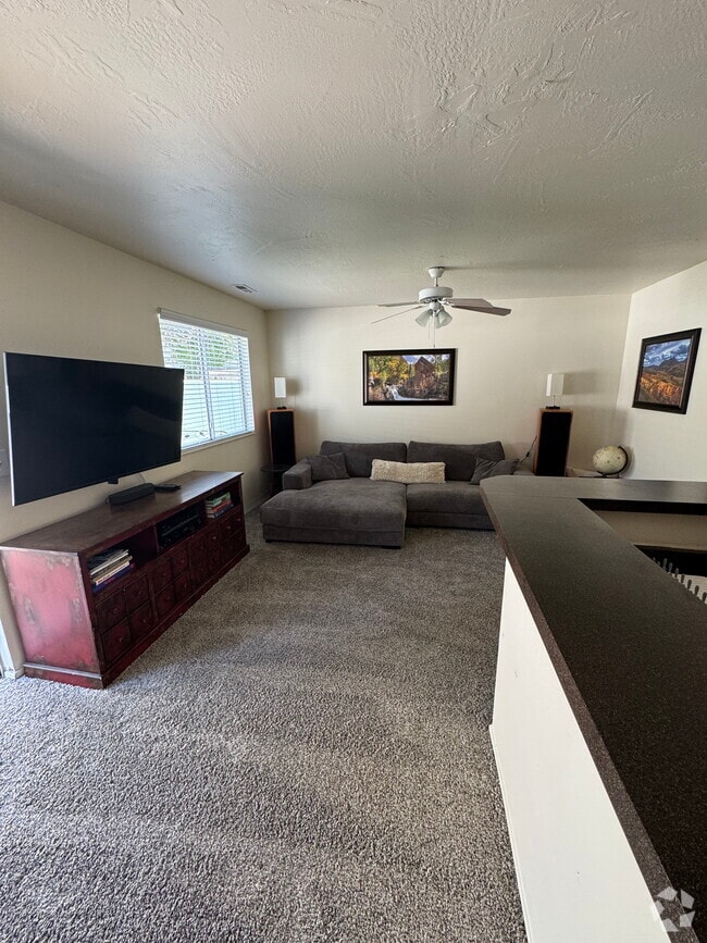 Building Photo - 841 E Arcadia Green Way Rental