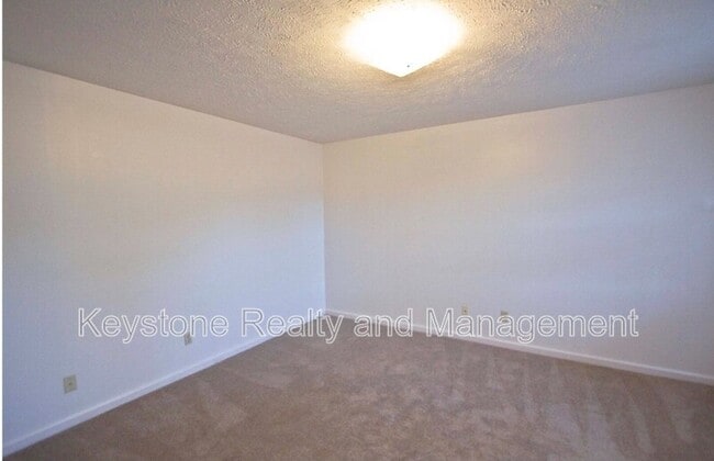 Photo - 1375 Thompsonville Ln Unit 18