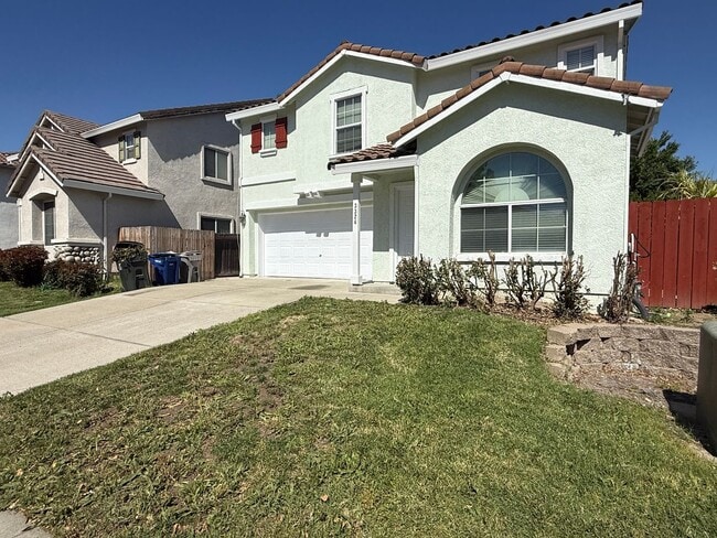 Photo - Beautiful Large 4 Bedroom 2.5 Bath Home