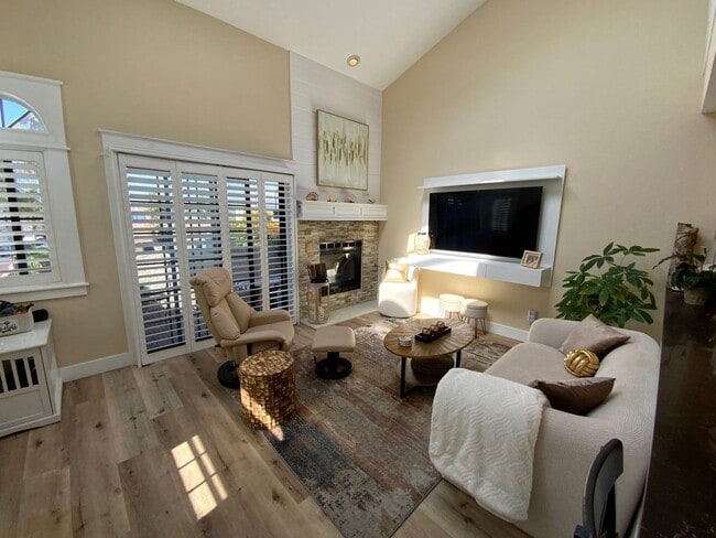 Photo - 217 Elm Ave Unit Rental
