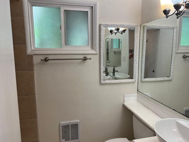 Photo - 508B Spring St