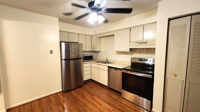 Photo - 2331 Ogden Ave Unit 10