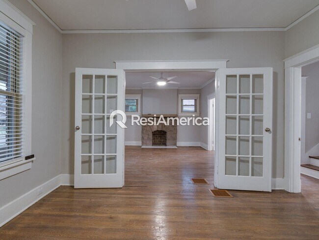 Photo - Gorgeously Renovated 3BR/2B Midtown Beauty!!