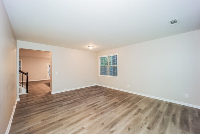 Photo - 4495 Favored Way