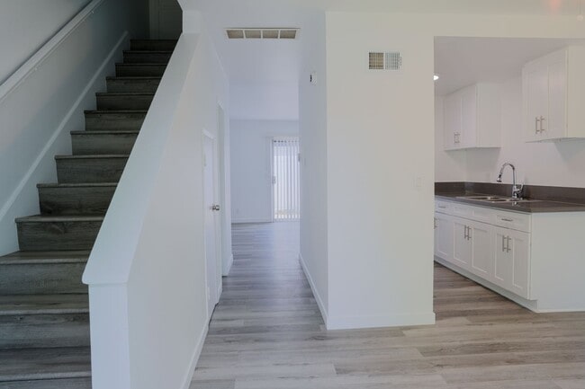 Photo - 2709 S Baker St Unidad C