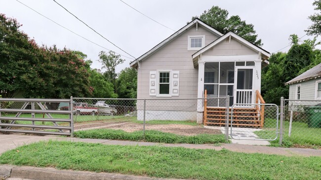 Building Photo - Affordable 2BR Home with Recent Updates – ...
