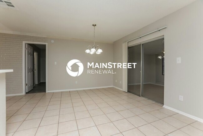 Photo - 3 Bedroom Pet-Friendly Home in CASSELBERRY, FL with Main Street Renewal