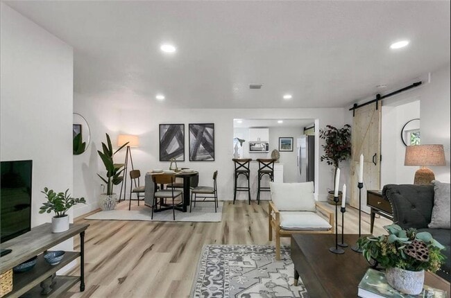 Photo - 301 N Fremont Ave