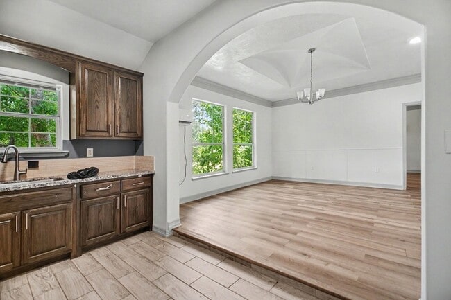 Photo - 104 Virginia St