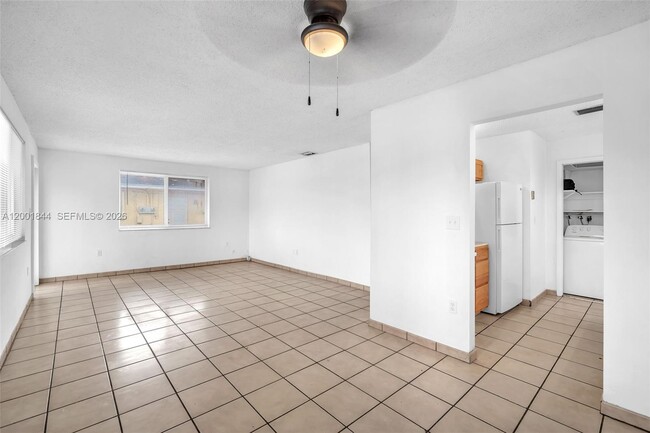 Photo - 535 NW 44th Ave Unidad 1