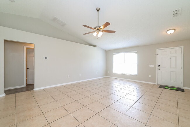 Photo - 1140 Chesterfield Ct