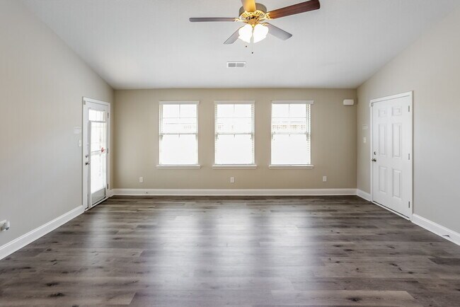 Photo - 3242 Earlcastle Dr