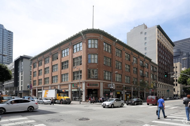 The Mandel - The Mandel Apartments