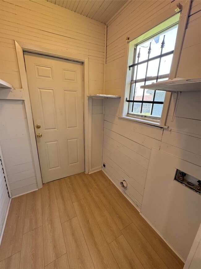 Photo - 3428 Reeves St