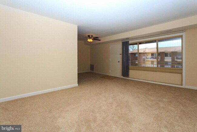 Photo - 3747 Donnell Dr Unit 102