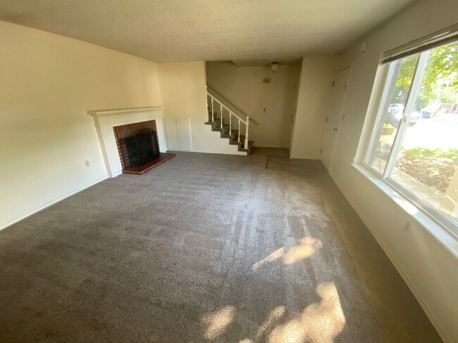 Photo - Spacious 3 Bedroom 1.5 Bath Duplex