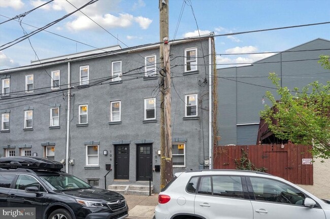 Photo - 107 W Thompson St