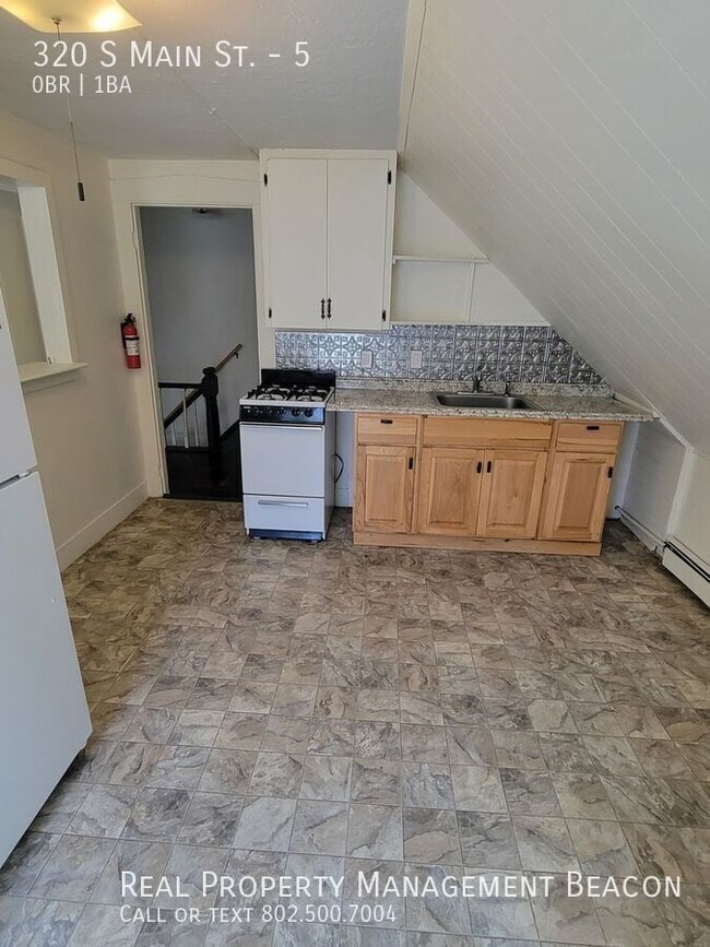 Building Photo - 320 S Main St Unit 5 Rental