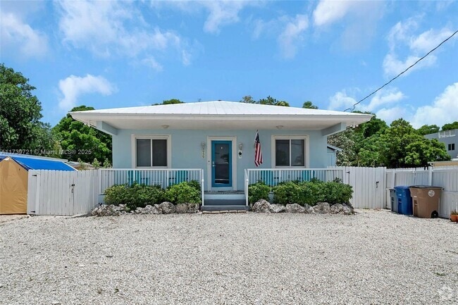 Building Photo - 939 Plantation Rd Rental