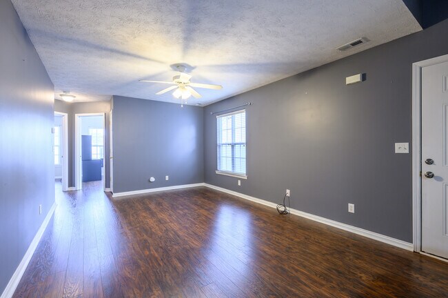 Photo - 2237 Village Run