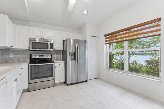 Photo - 3622 Coco Lake Dr