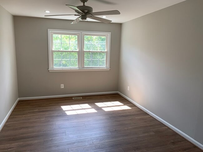 Photo - 7120 Lake Cove Dr