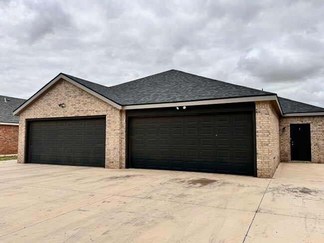 Photo - 5526 Itasca St