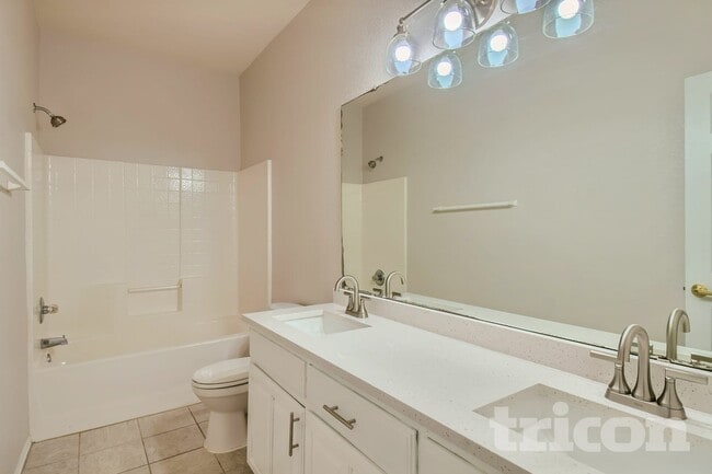 Photo - 7101 Crenshaw Dr