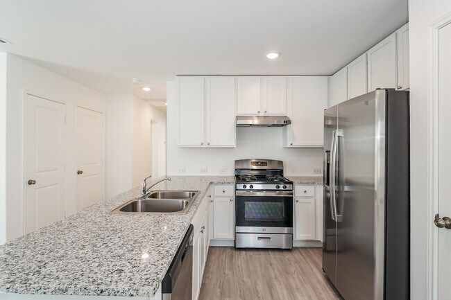 Photo - 8148 Nube Medina