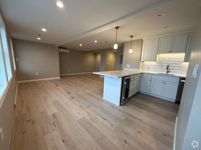 Building Photo - Water Views! On the Beach - In Unit 22A Rental