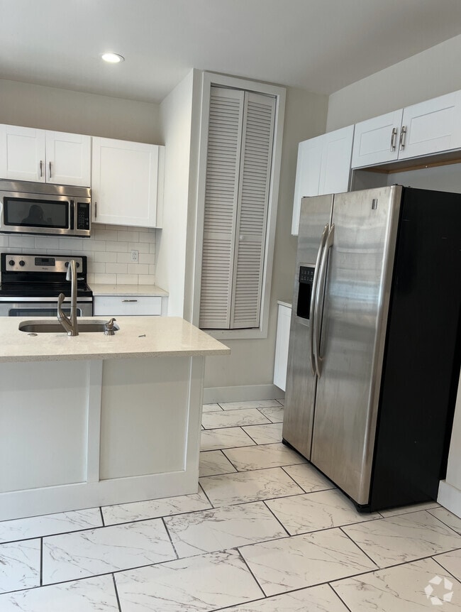 Building Photo - 2633 W Allegheny Ave Unit 2 Rental