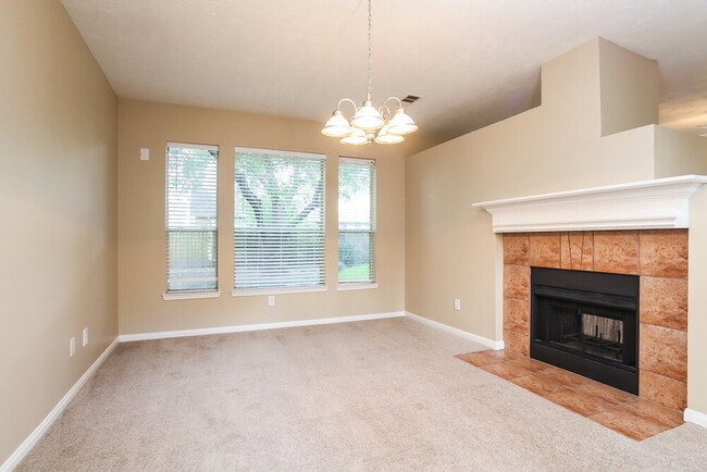 Photo - 16206 Hollow Rock Dr