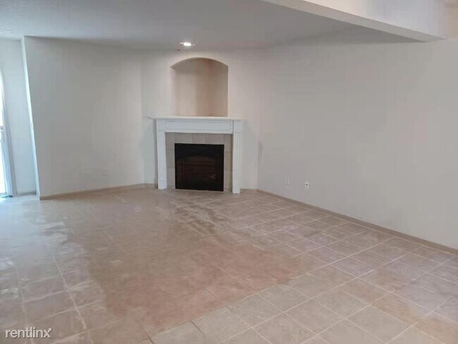 Photo - 2928 S Harvard Ave