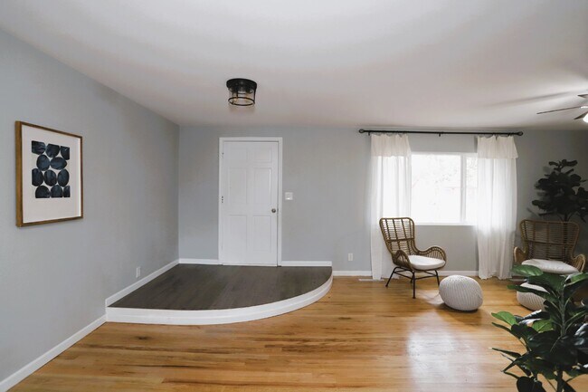 Photo - Spacious 5-Bed Gem with Finished Basement ...