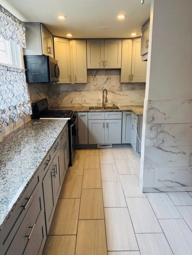 Photo - 2017 Pine St